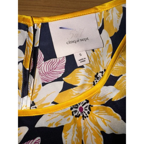 Cinq A Sept Kristi Silk Floral Tie Front Top Women’s S Feminine Preppy Summer - Picture 3 of 8